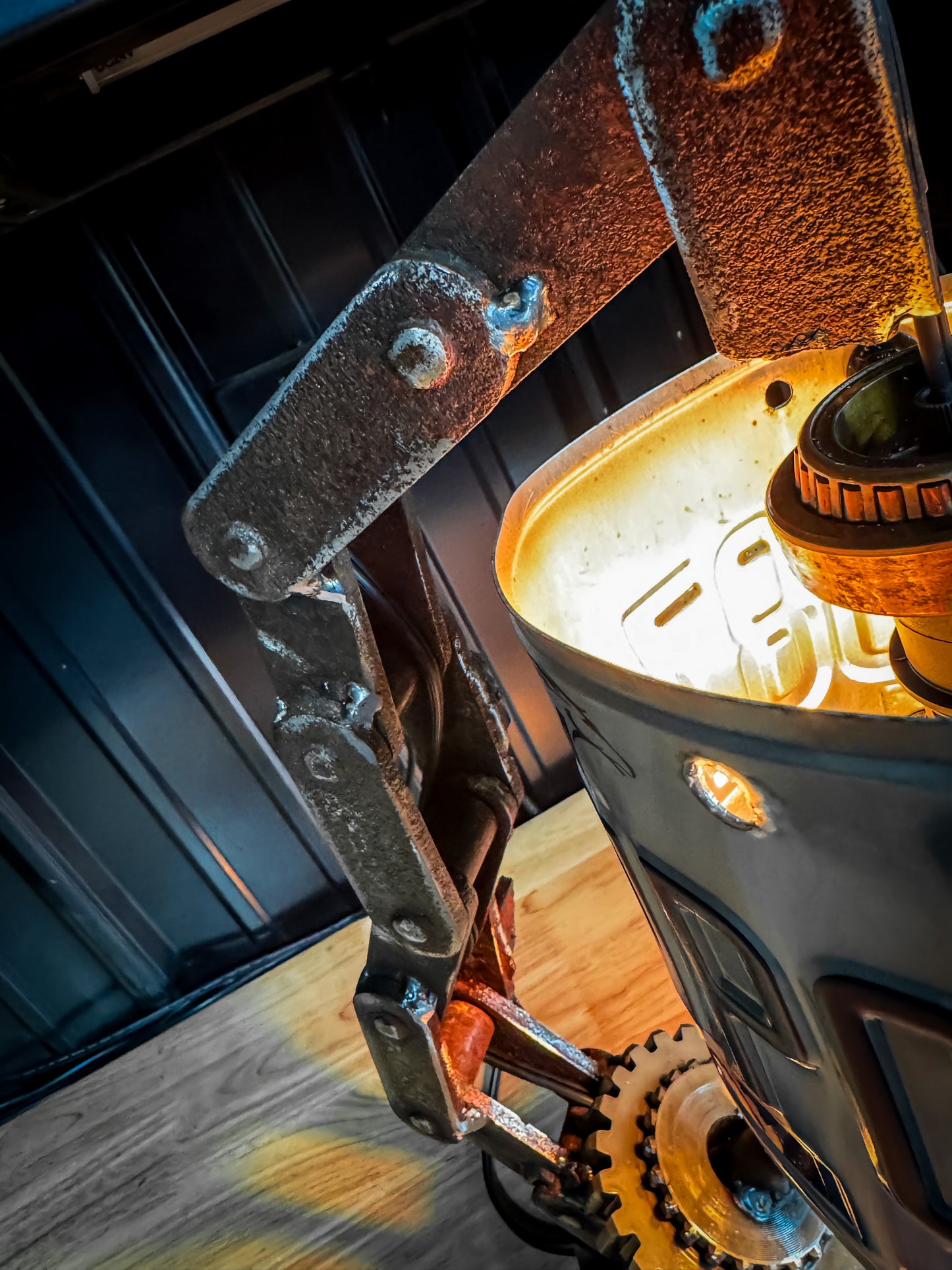 Gear Head Lamp